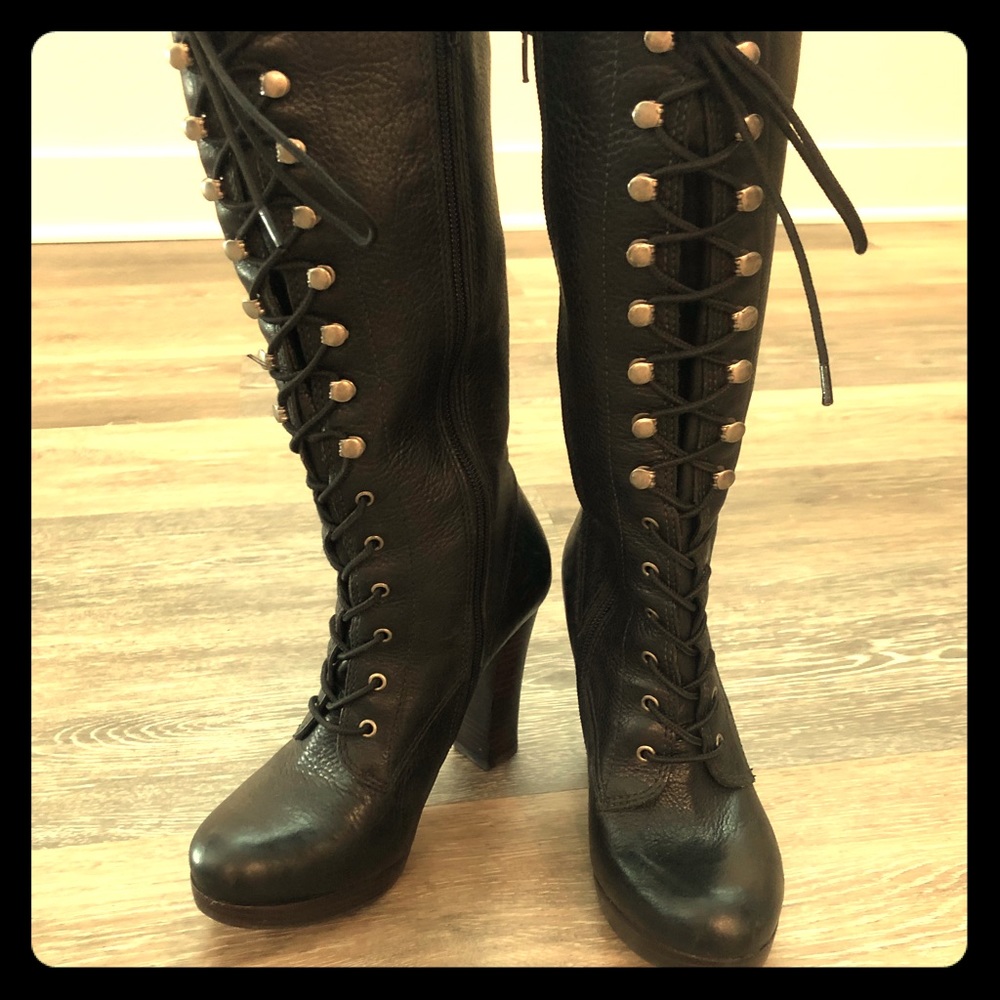 Steve Madden lace up boots